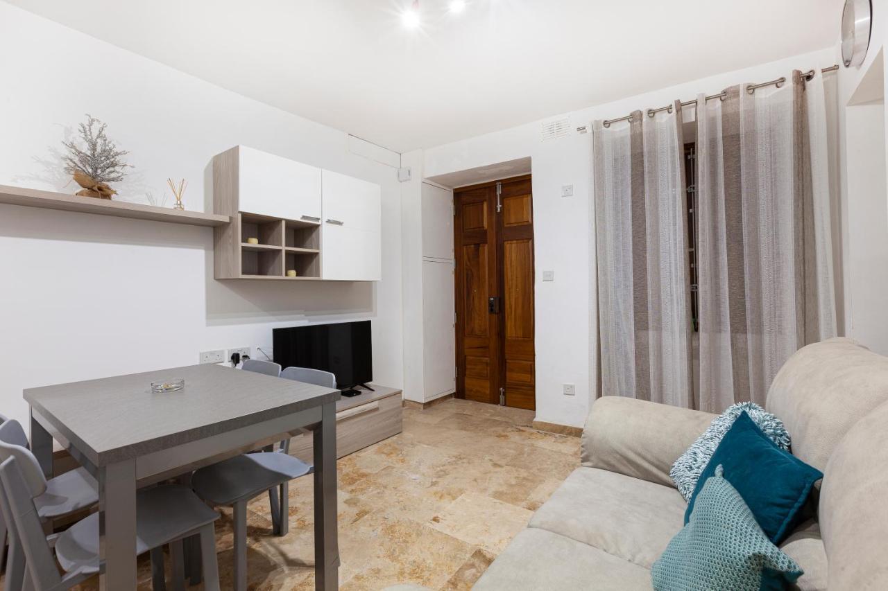 Designer Home With Comfy Sofa In Central Valletta By 360 Estates Dış mekan fotoğraf