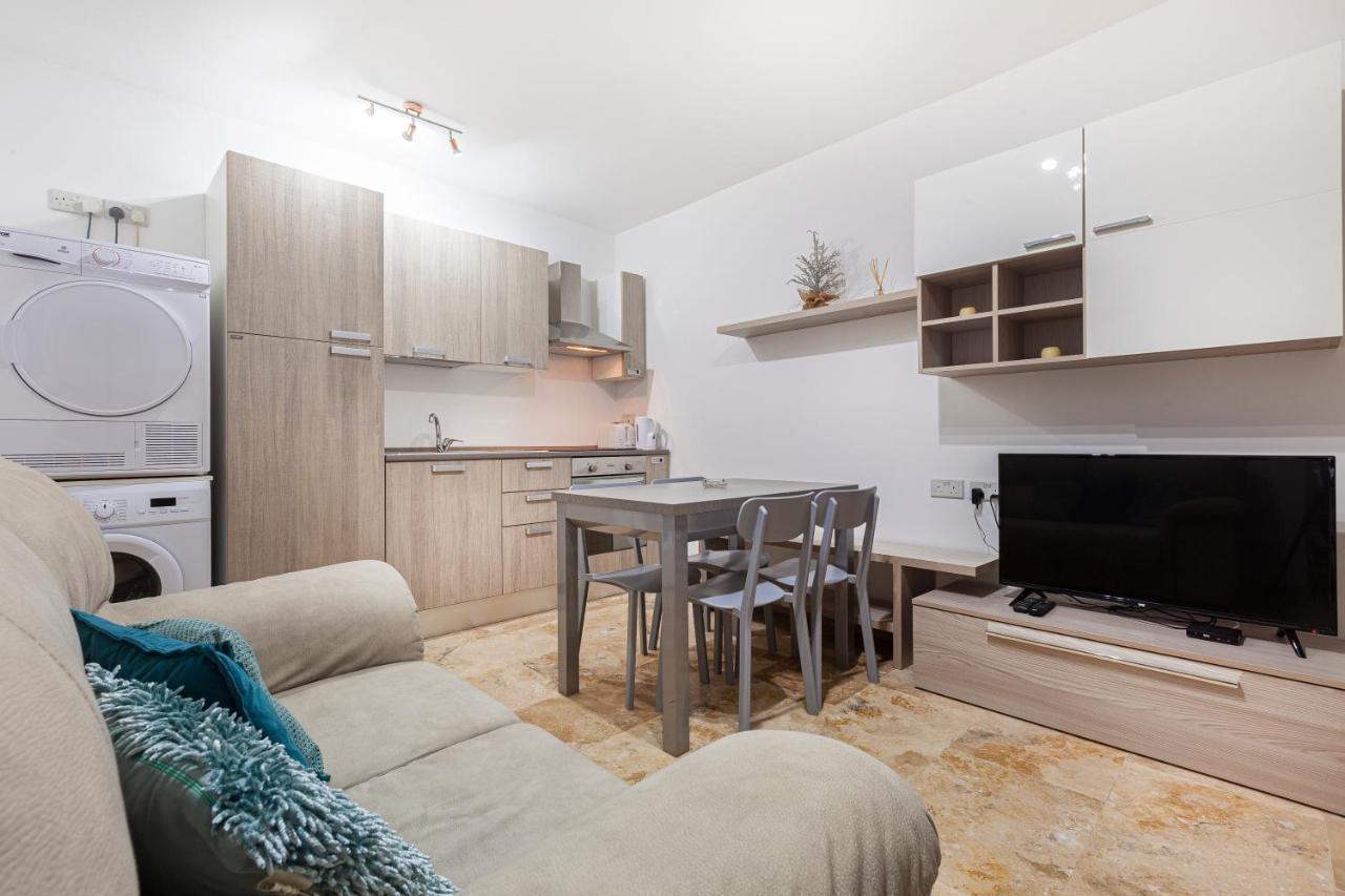 Designer Home With Comfy Sofa In Central Valletta By 360 Estates Dış mekan fotoğraf